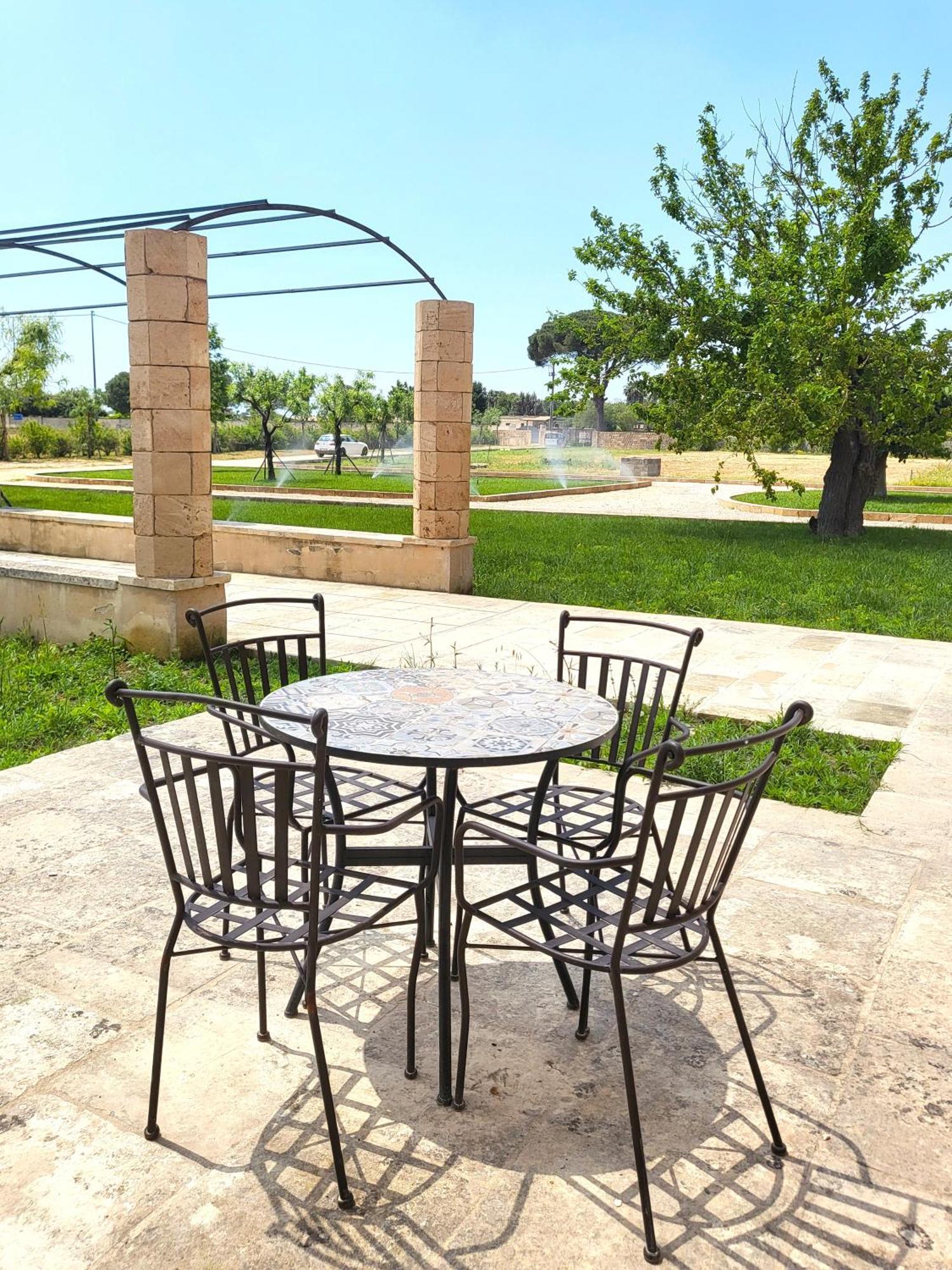 לצ'ה Casina Fontana Bed & Breakfast מראה חיצוני תמונה
